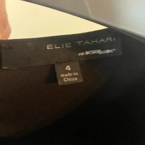 Elie Tahari Dress City Scape Buildings New York Black White Size 4 Fit & Flare - Picture 5 of 11